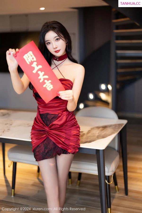 杨晨晨 sugar小甜心CC [XiuRen]高清写真图 2024.02.18 No.8103 杨晨晨Yome 丝袜美腿第2张图片